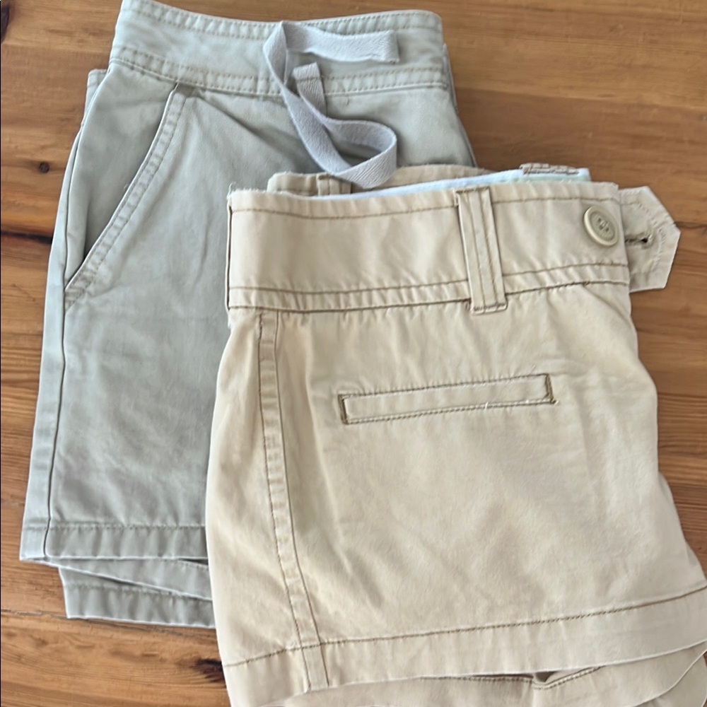 Excellent condition, AEO & Old Navy Khaki Twill Shorts, size 4, Brown Khaki